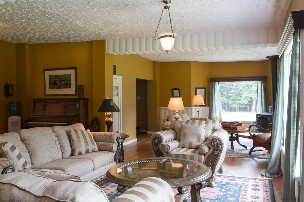 Sleepy Creek Country Manor Bed & Breakfast Bragg Creek Exterior foto