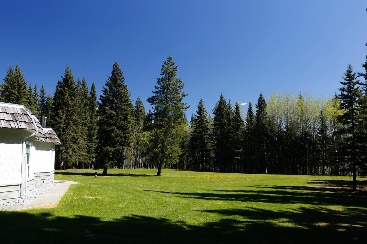 Sleepy Creek Country Manor Bed & Breakfast Bragg Creek Exterior foto